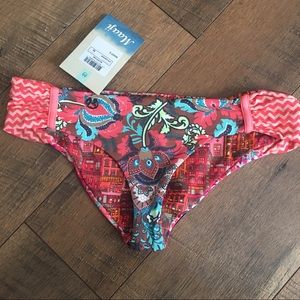 NWT MAAJI bikini bottoms pink | Size M